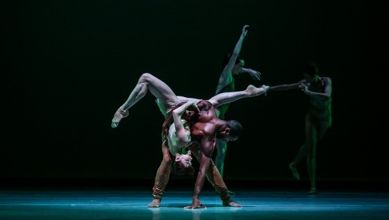 Alonzo King / Lines ballet, uno degli spettacoli di Bolzano Danza (Foto di Q. Wharton)