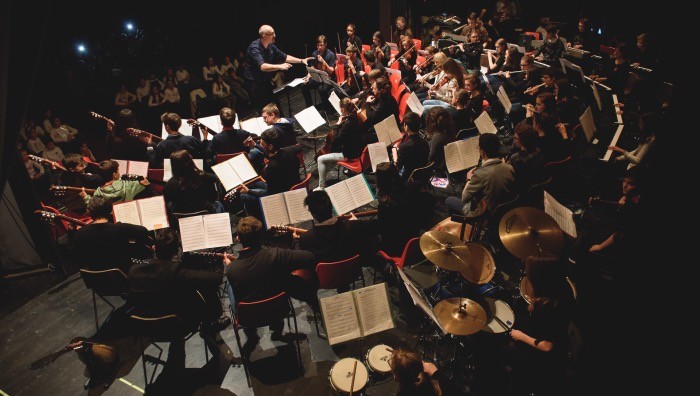 Operaprima orchestra (Foto dal sito ufficiale/di L. Riviera/www.lucariviera.it)