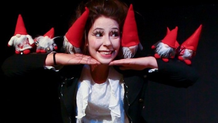 Compagnia teatrale Mattioli: Gli omini rossi e Babbo Natale