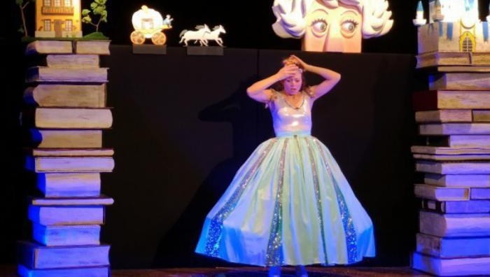 Cenerentola In Bianco E Nero Teatro Cristallo Il 1