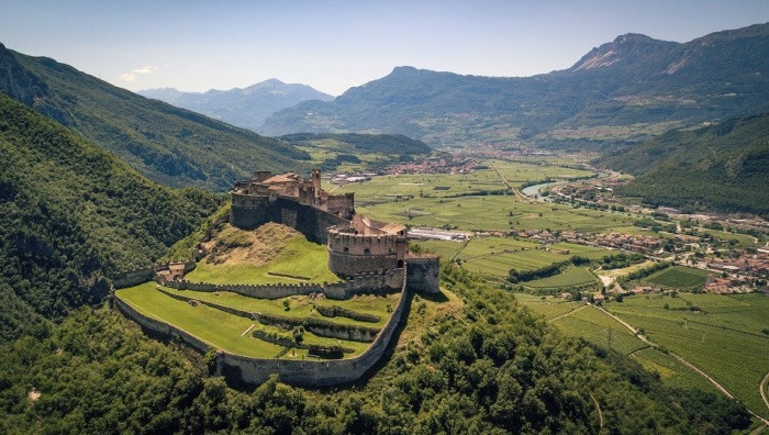 Castel Beseno (Foto dal sito ufficiale/di T. Prugnola)