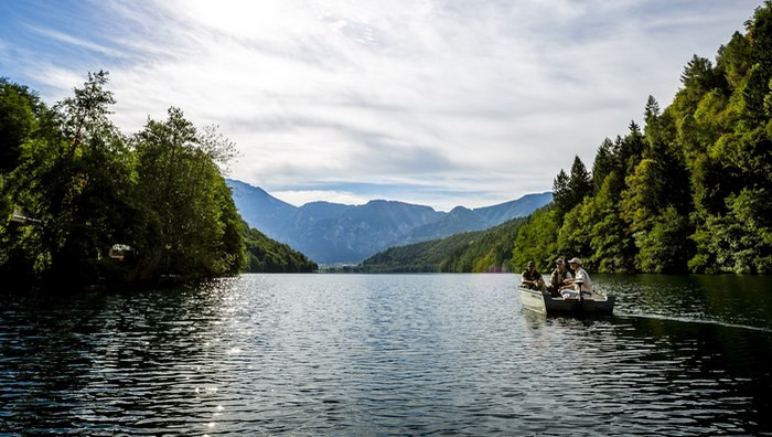 Lago di Levico Terme (Foto dal sito ufficiale / Ph. Roberto Bragotto © Trentino Marketing)