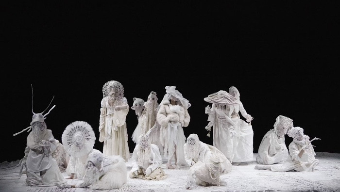 MONUMENT 0.10: The Living Monument, Eszter Salamon (ph Øystein Haara)