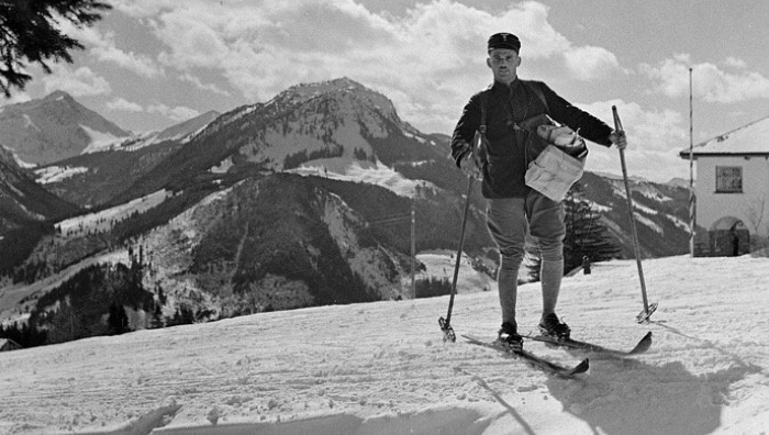 - (Immagine da locandina / particolare)