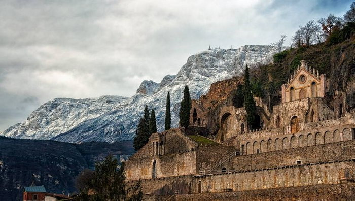 - (Immagine da locandina / particolare)