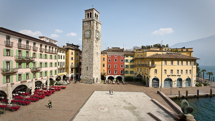 - (Immagine da locandina / particolare)